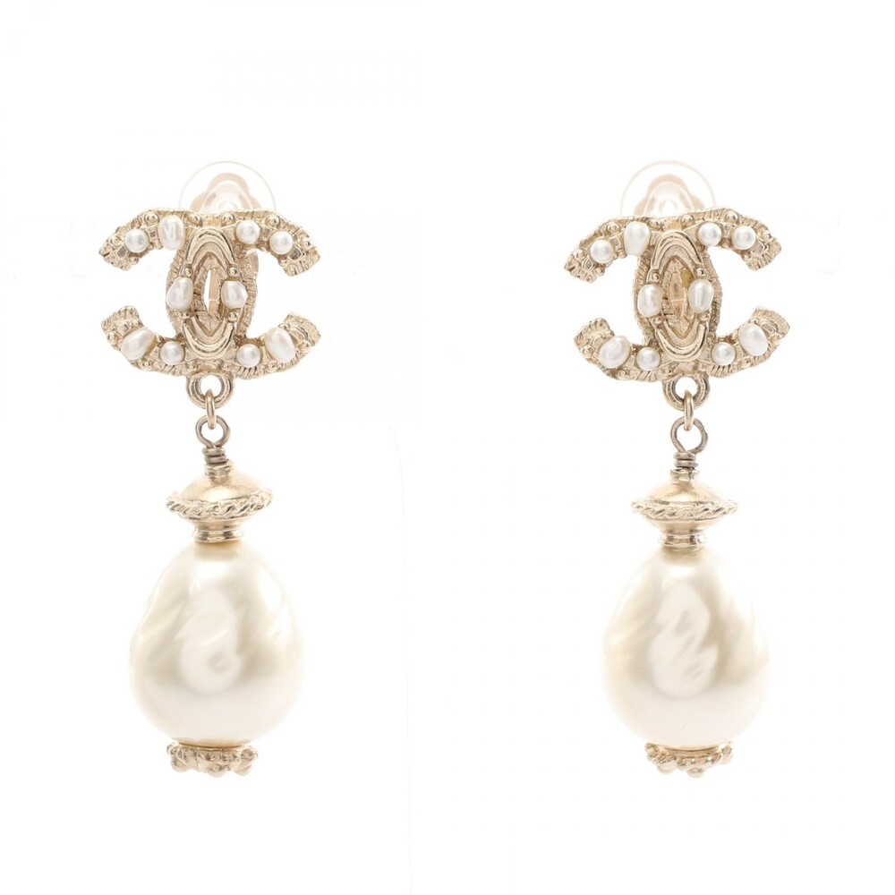 Chanel A11C Swing Pearl Coco Mark #284014C85B